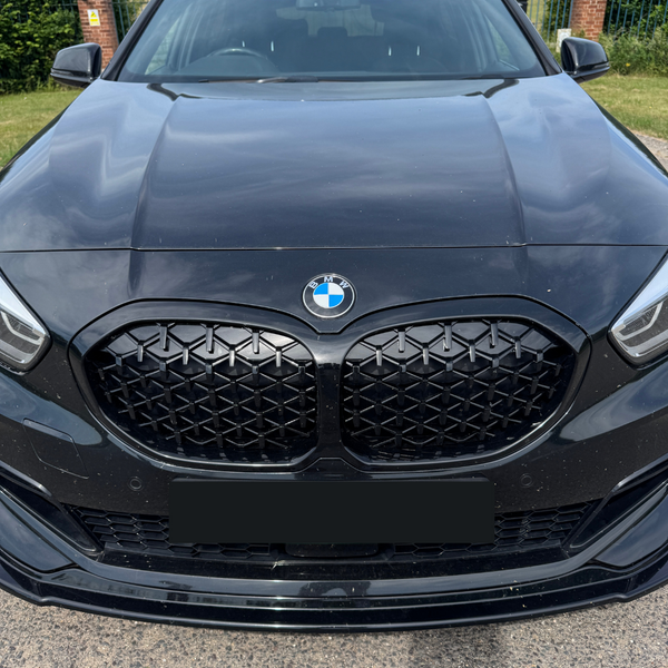 BMW 1 Series F40 Diamond Style Grille Gloss Black
