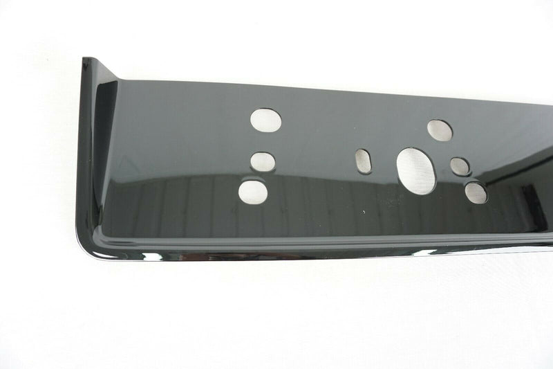 Land Rover Discovery 5 Rear Number Plate Mould Gloss Black
